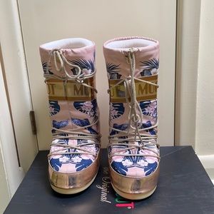 Limited edition MOON BOOT original